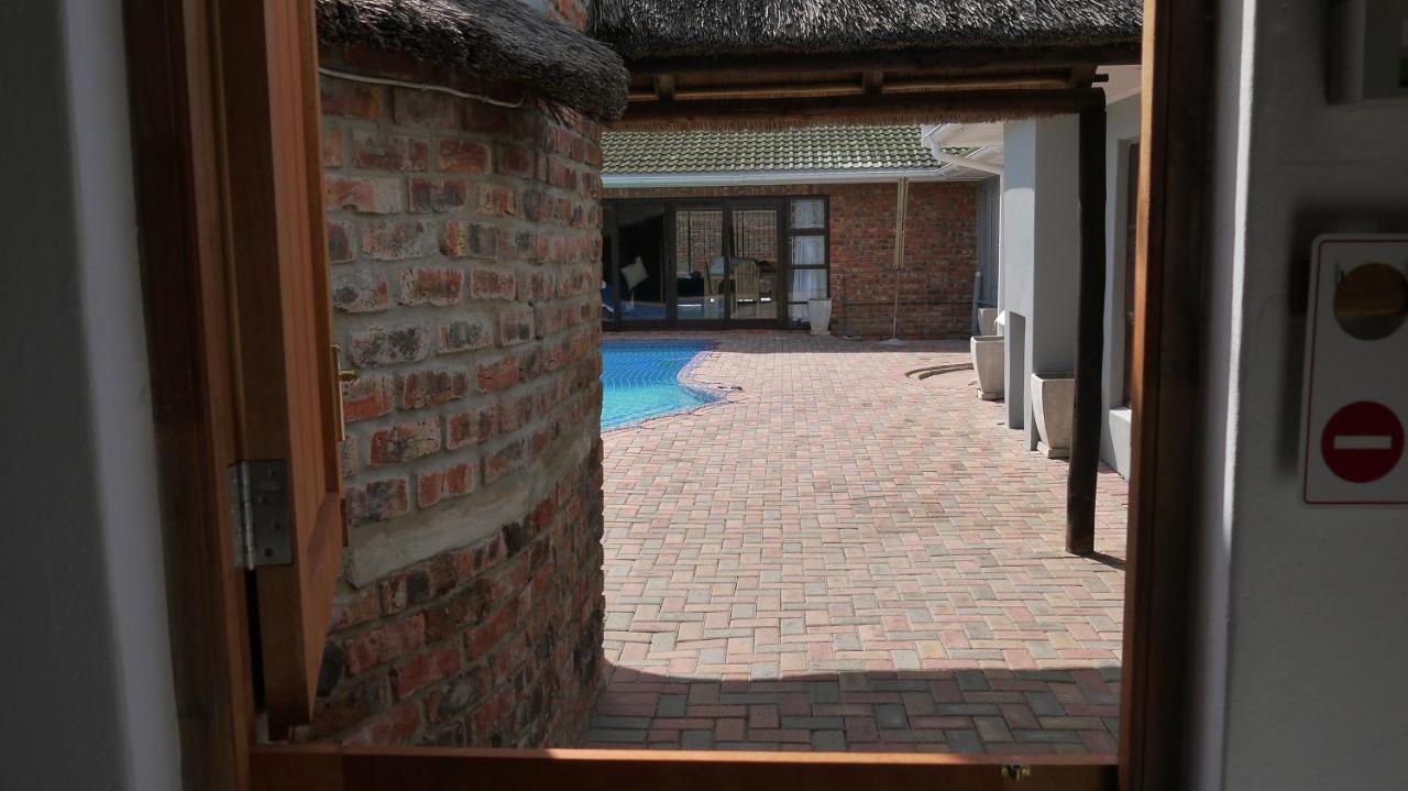 30 négyzetméteres, 1 hálószobás Apartman 1 fürdőszobával Bluewater Öböl területén Port Elizabeth Kültér fotó